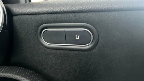 MERCEDES-BENZ A CLASS A200 AMG Line Executive Auto