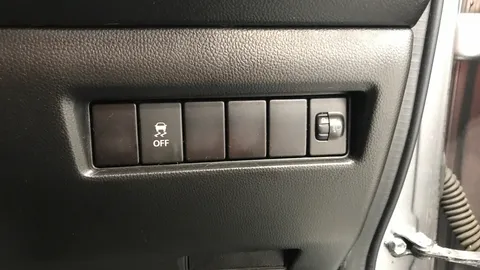 SUZUKI SWIFT 1.2 Dualjet Attitude