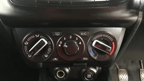 SUZUKI SWIFT 1.2 Dualjet Attitude