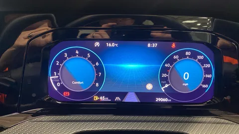 VOLKSWAGEN GOLF 1.5 TSI 150 R-Line