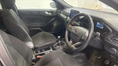 FORD FOCUS 1.5 EcoBlue 120 ST-Line