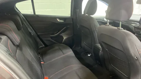 FORD FOCUS 1.5 EcoBlue 120 ST-Line