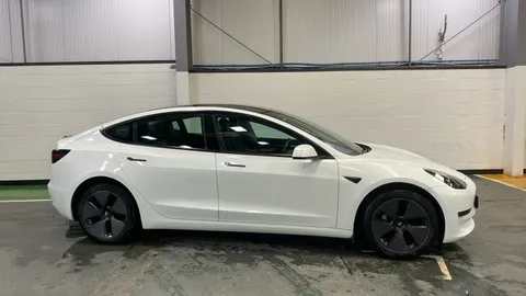 TESLA MODEL 3 RWD Auto