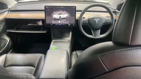 TESLA MODEL 3 RWD Auto
