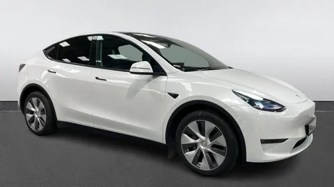 Tesla                     Model Y Long Range AWD Auto