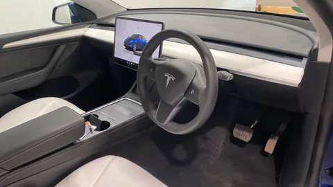 Tesla                     Model Y Long Range AWD Auto