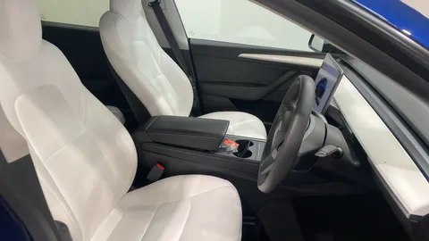 Tesla                     Model Y Long Range AWD Auto