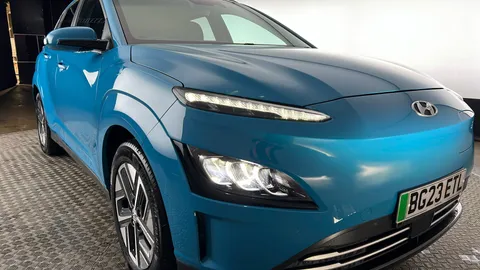 HYUNDAI KONA 150kW Premium 64kWh Auto