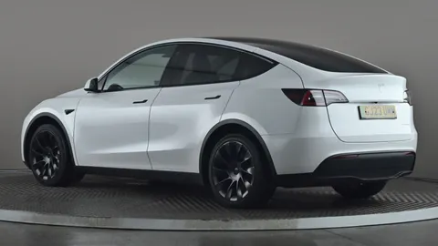 TESLA MODEL Y Long Range AWD Auto