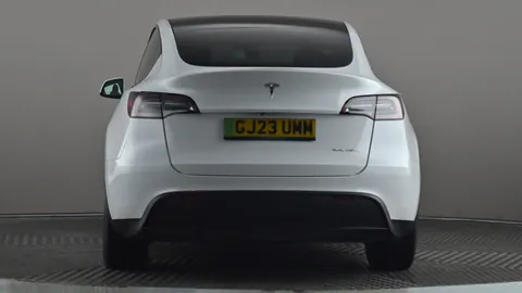 TESLA MODEL Y Long Range AWD Auto