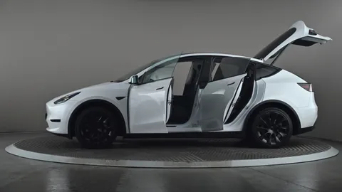 TESLA MODEL Y Long Range AWD Auto