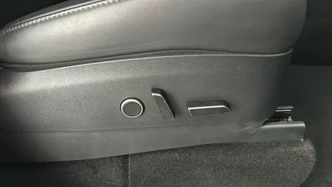 TESLA MODEL Y Long Range AWD Auto