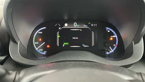 TOYOTA YARIS CROSS 1.5 Hybrid Design CVT