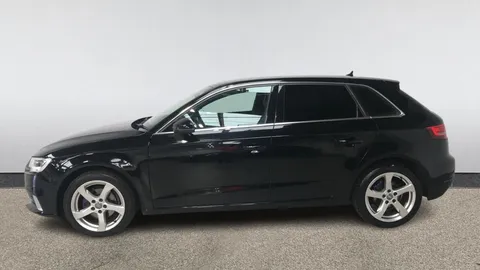 AUDI A3 30 TFSI 116 Sport
