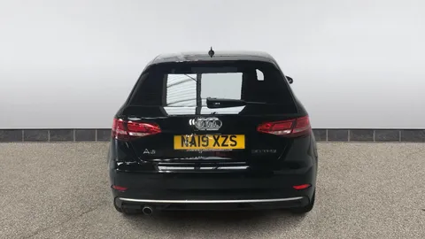 AUDI A3 30 TFSI 116 Sport