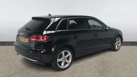 AUDI A3 30 TFSI 116 Sport