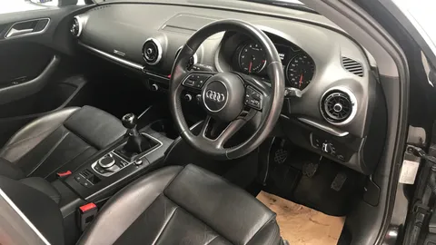 AUDI A3 30 TFSI 116 Sport