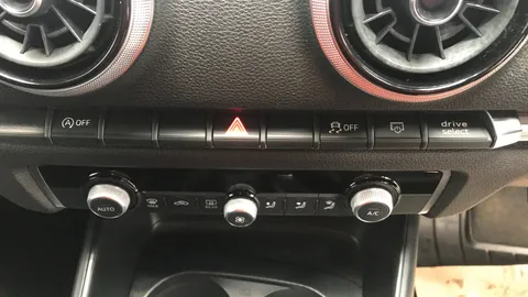 AUDI A3 30 TFSI 116 Sport