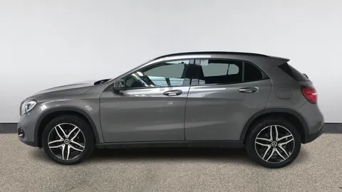 MERCEDES-BENZ GLA GLA 180 Urban Edition Auto