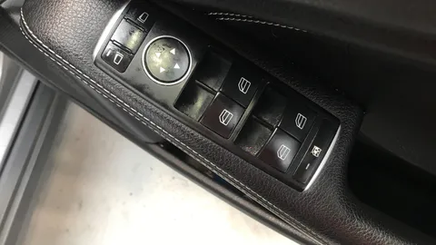 MERCEDES-BENZ GLA GLA 180 Urban Edition Auto