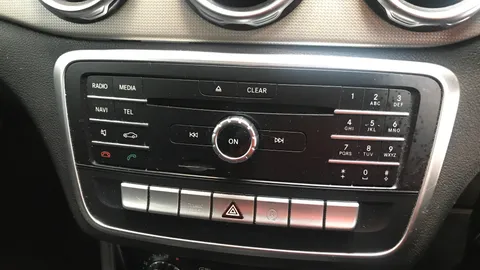 MERCEDES-BENZ GLA GLA 180 Urban Edition Auto