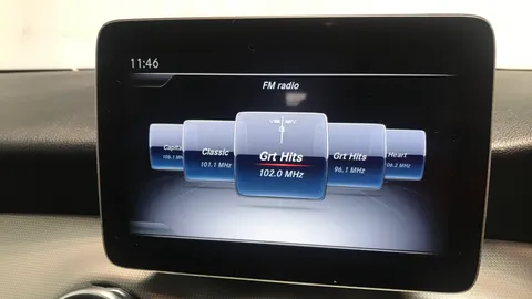 MERCEDES-BENZ GLA GLA 180 Urban Edition Auto