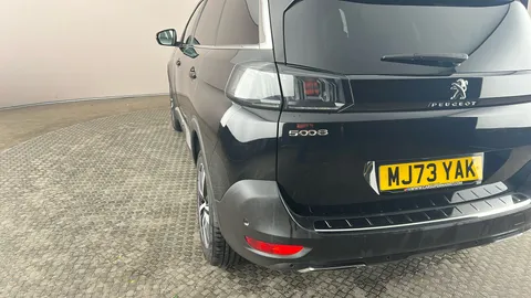 PEUGEOT 5008 1.2 PureTech GT EAT8