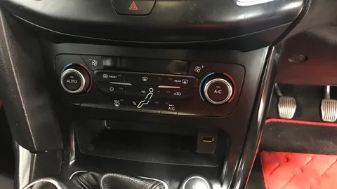 Ford Focus 1.0 EcoBoost Titanium