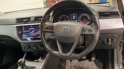 SEAT Arona 1.6 TDI 115 SE Technology Lux [EZ]