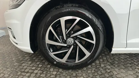 VOLKSWAGEN GOLF 1.5 TSI EVO Match Edition