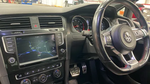 Volkswagen Golf 2.0 TSI GTI DSG [Performance Pack]