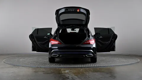 MERCEDES-BENZ CLA CLA 220d AMG Line Tip Auto