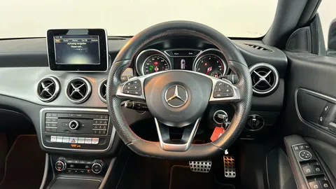 MERCEDES-BENZ CLA CLA 220d AMG Line Tip Auto