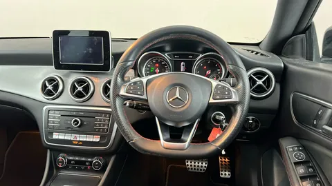 MERCEDES-BENZ CLA CLA 220d AMG Line Tip Auto
