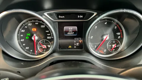 MERCEDES-BENZ CLA CLA 220d AMG Line Tip Auto