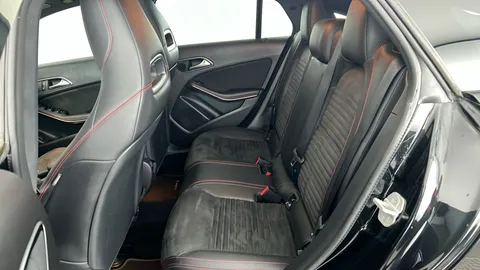 MERCEDES-BENZ CLA CLA 220d AMG Line Tip Auto