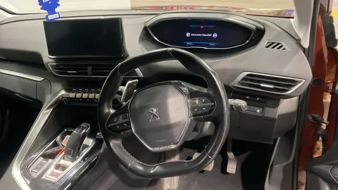 Peugeot 5008 1.2 PureTech Allure EAT8