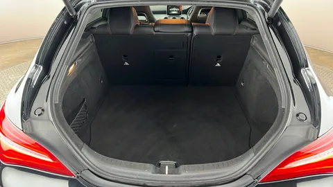 MERCEDES-BENZ CLA CLA 220d AMG Line Tip Auto