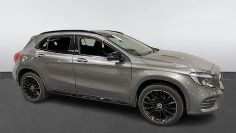 MERCEDES-BENZ GLA GLA 200 AMG Line Auto