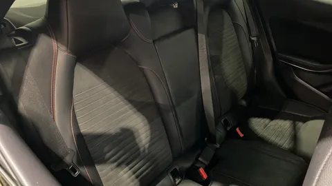 MERCEDES-BENZ GLA GLA 200 AMG Line Auto