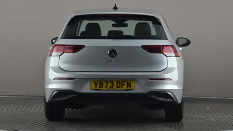 VOLKSWAGEN GOLF 1.5 TSI Life