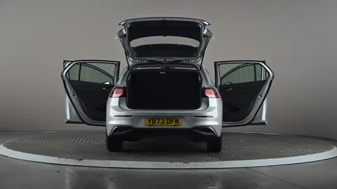 VOLKSWAGEN GOLF 1.5 TSI Life