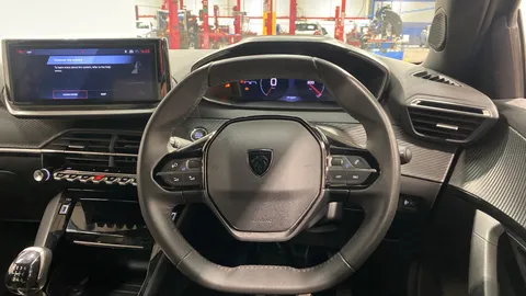 Peugeot 2008 1.2 PureTech 130 Allure