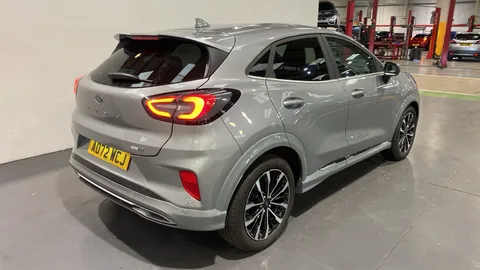 Ford Puma 1.0 EcoBoost Hybrid mHEV 155 ST-Line Vignale