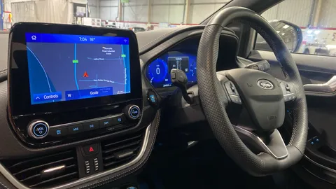 Ford Puma 1.0 EcoBoost Hybrid mHEV 155 ST-Line Vignale