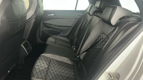 Volkswagen Golf 1.5 TSI 150 R-Line