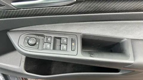 Volkswagen Golf 1.5 eTSI 150 R-Line DSG