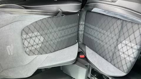 Volkswagen Golf 1.5 eTSI 150 R-Line DSG