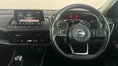 NISSAN QASHQAI 1.3 DiG-T MH Acenta Premium