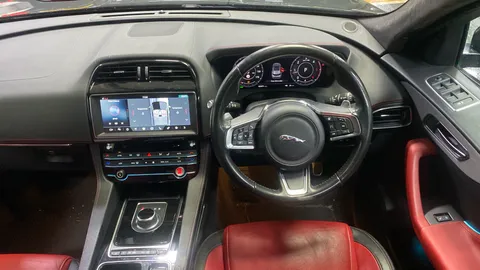 Jaguar F-Pace 2.0d [180] Chequered Flag Auto AWD
